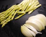 簡単！塩レモン鶏とアスパラ炒め作り方2写真