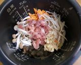 お釜にどんどん入れちゃう☆炊き込みご飯作り方2写真