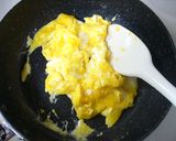 トマトとふんわり卵のごま油炒め♪作り方2写真