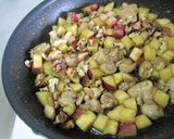 鶏肉とさつま芋の胡桃炒め作り方7写真