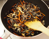 しらたき入れると美味し～の♥ひじきの煮物作り方4写真