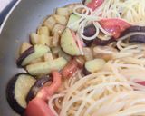 お昼パスタ～ナスとトマトの和風ガーリック作り方7写真