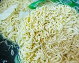 ラ王アレンジ●長ネギ＆キャベツ海苔味噌味作り方1写真