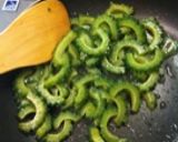 ゴーヤの苦さを抑えた麩チャンプルー作り方8写真