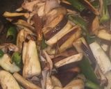 野菜のゴマたっぷり甘味噌炒め作り方1写真