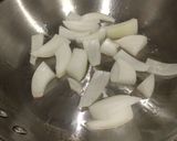 *もう一品*ナスと玉ねぎとツナ缶フジッリ作り方2写真