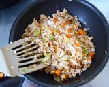 野菜たっぷり♪簡単☆レタス炒飯作り方5写真