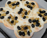 黒豆とサツマイモの餃子皮ピザ作り方7写真