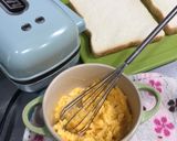 卵とトマトとチーズのホットサンド作り方1写真