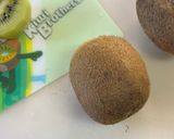 裏技！？毛羽立キウイ🥝でまな板を汚さない作り方1写真