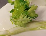 セロリと玉ねぎのお味噌汁作り方1写真