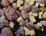 鶏とさつま芋のマスタードポン酢炒め作り方2写真