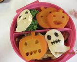 ハロウィン　スライスチーズでおばけ作り方2写真