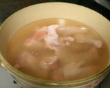 旨味たっぷり♪あさりと手羽元の塩バター鍋作り方1写真