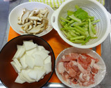かぶと豚肉のさっぱり炒め作り方1写真