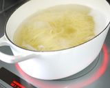 白菜とツナの胡麻和風パスタ♪作り方2写真