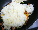 ピラフ風☆簡単コンソメチャーハン作り方5写真