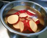 さつま芋と玉ねぎのお味噌汁作り方1写真