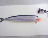 ８８円で節約お刺身＾＾秋刀魚カルパッチョ作り方1写真