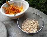 ビタミン&甘味がギュッ❤柿の皮フレーク♫作り方1写真