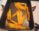 お弁当の彩りに♪豆苗と人参のこってり炒め作り方2写真