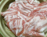舞茸・蓮根・豚肉の土鍋蒸しスダチを添えて作り方3写真