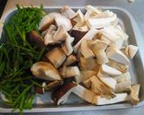 豚ヒレ肉ときのこでキムチ炒め～♪作り方4写真