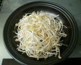 タジン鍋でモヤシたっぷり肉鍋作り方1写真
