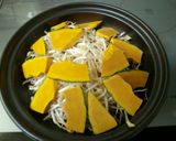 タジン鍋でモヤシたっぷり肉鍋作り方2写真