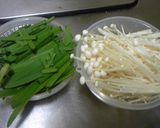 お手軽♪ニラとエノキの蒸し炒め作り方1写真