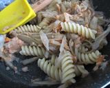 簡単★鮭ごぼうパスタ　　お弁当作り方3写真