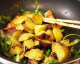 ✿韓国風✧薩摩芋と鶏肉の♡甘辛味噌炒め✿作り方5写真