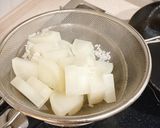 鶏ももと大根の煮物作り方1写真