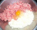 ホウレン草とチーズＩＮ煮込みハンバーグ作り方1写真