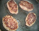 ホウレン草とチーズＩＮ煮込みハンバーグ作り方5写真