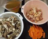 鶏と舞茸のつやピカ｡.:*炊き込みご飯✿作り方1写真