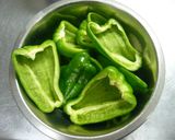 茄子入りﾋﾟｰﾏﾝの肉詰め★作り方1写真