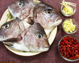 湖南料理！辛い！！刻み唐辛子と魚の頭蒸し作り方1写真