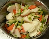 いろいろ野菜とりんごの水キムチ作り方2写真