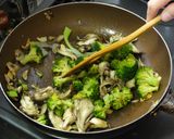 舞茸とブロッコリーとジャガイモのパスタ作り方3写真