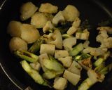 蓮根とアスパラで☆野菜たっぷりエビチリ作り方4写真