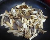 きのことこんにゃくの炒め物作り方4写真