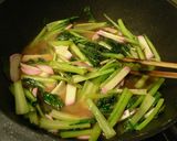節約・青菜とかまぼこのオイスター炒め作り方5写真