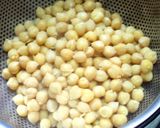フムス(ひよこ豆のマッシュ)+アーモンド作り方2写真