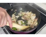 ベーコンとかぶのペペロンチーノ風★動画★作り方22写真