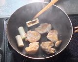 肉や野菜のうま味たっぷり！ うどんすき作り方2写真