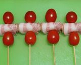 ✿くるくるベーコンとプチトマトの串焼き✿作り方1写真