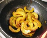 焼肉のたれで玉葱とカボチャの炒めサラダ作り方3写真