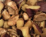 さつまいもと鶏肉のうま煮☆作り方7写真