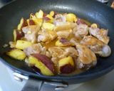鶏とおいものハニーマスタード照り焼き風作り方5写真